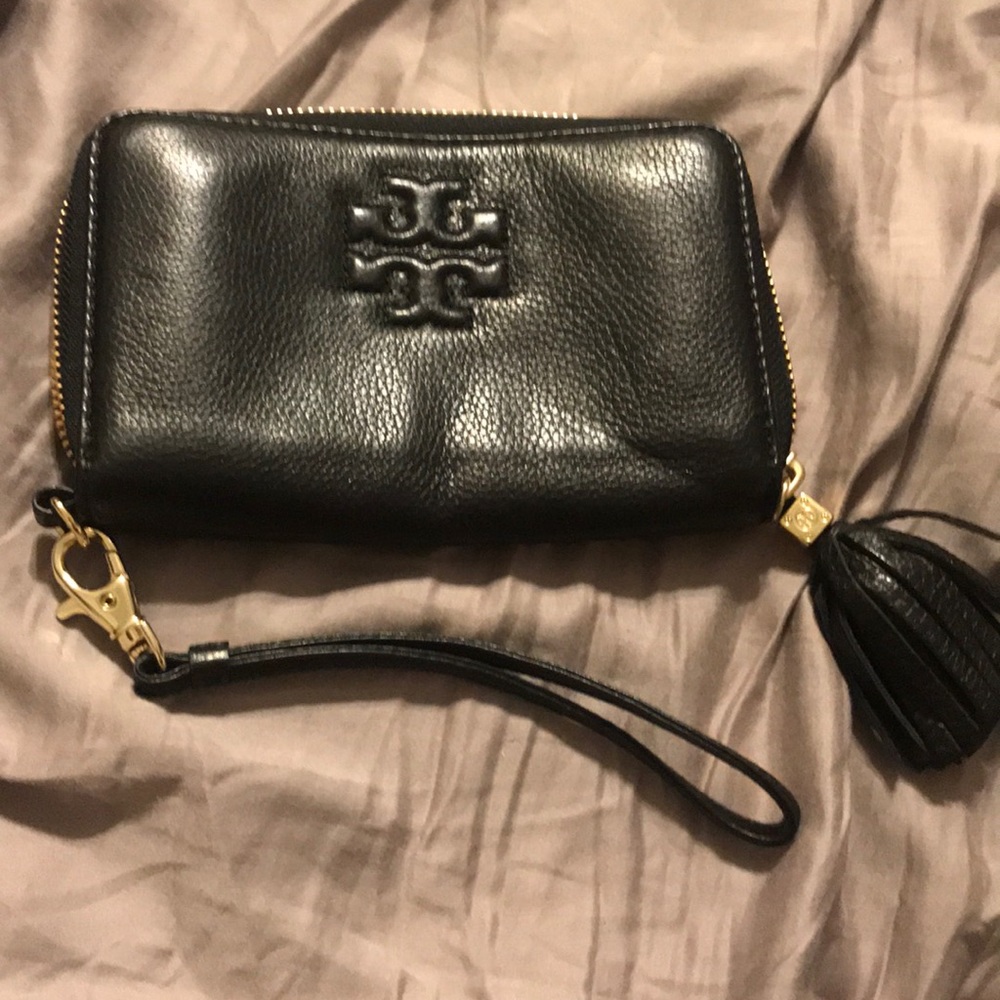 Tory burch wristlet purse, black